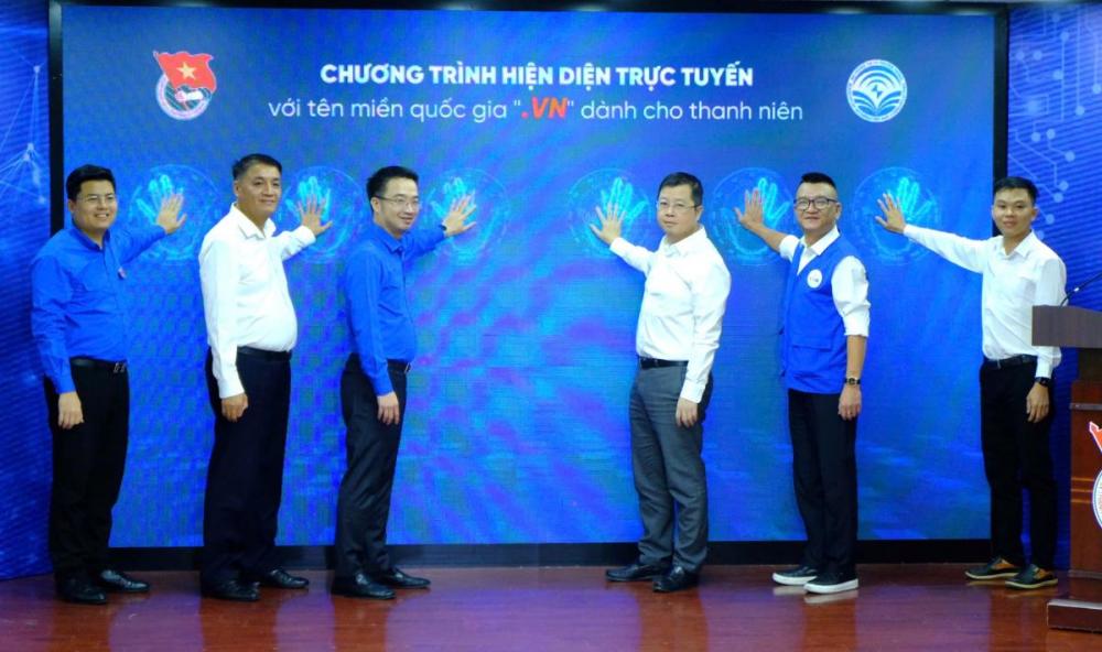 Hiện diện .vn thanh niên